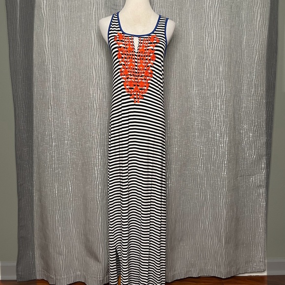 THML embroidered striped maxi dress - Picture 2 of 7